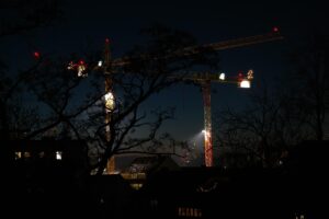 介護職の夜勤手当の相場はどれくらい？