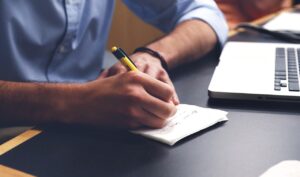 介護職の転職サービスは本当に役立つ？