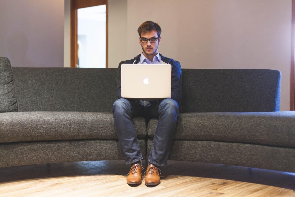 介護職を選ぶ前に知っておきたい企業の評判は？