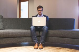 介護職を選ぶ前に知っておきたい企業の評判は？