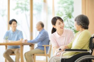 介護業界での残業を減らすための効果的な対策は？