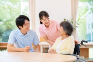 介護職の労働条件で気を付けるべき注意点は？